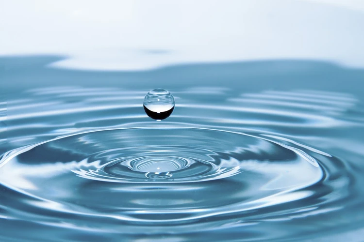 Waterlekkage In Dromen: Symboliek En Interpretatie